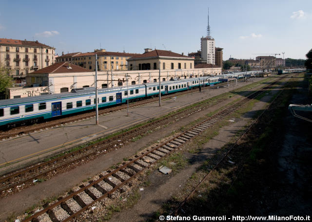  Stazione di Porta Genova - click to next image