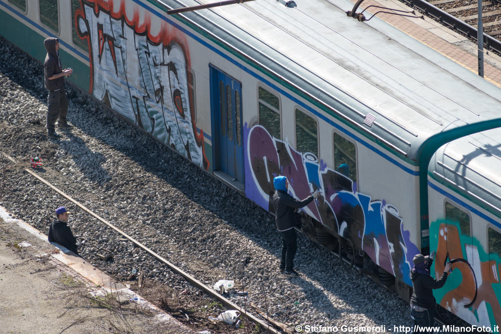  Writer a Porta Genova - click to next image