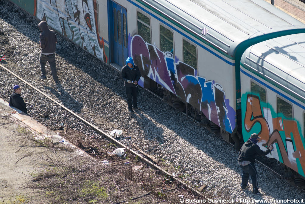  Writer a Porta Genova - click to next image