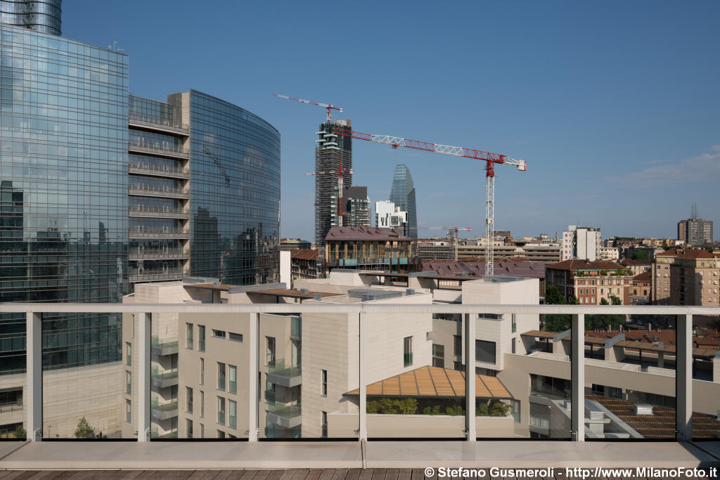  Panorama dal balcone al nono piano - click to next image