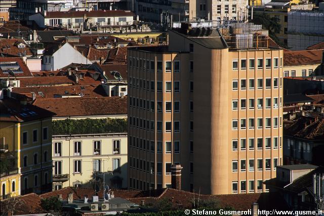  Palazzo Uffici Comunali in largo Treves - click to next image