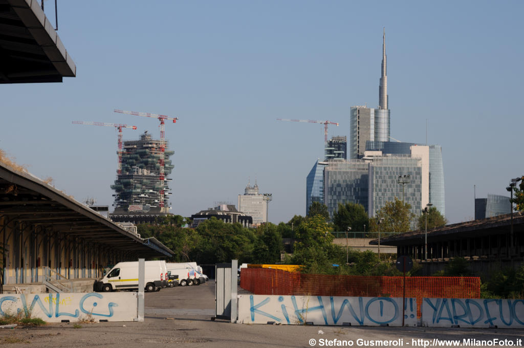  Vista vero Porta Nuova - click to next image