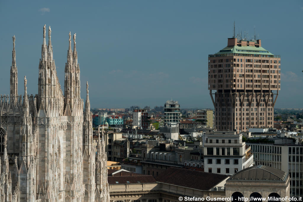  Duomo e Velasca - click to next image