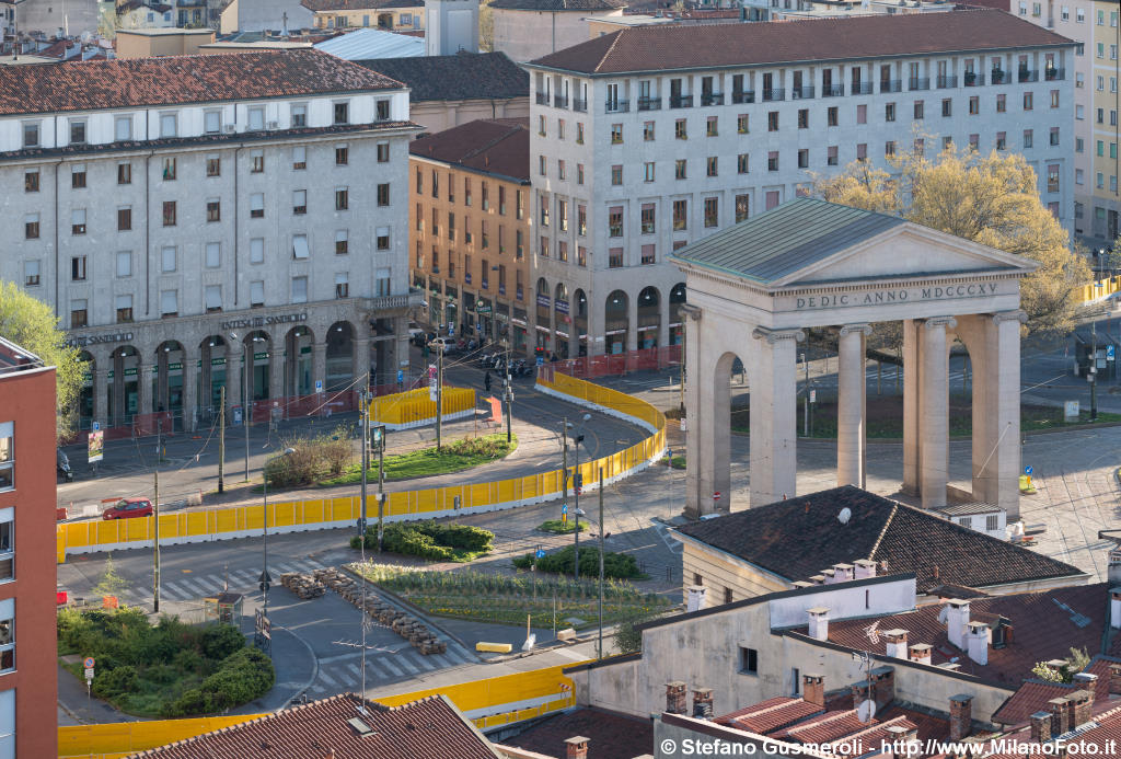  Piazza XXIV Maggio - click to next image