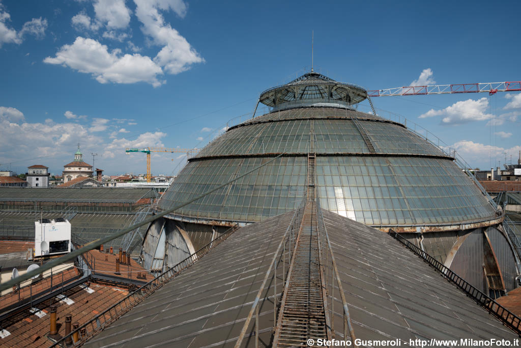  Cupola dal braccio Ovest - click to next image