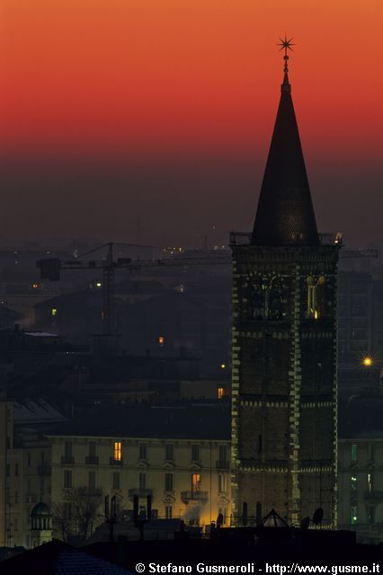  Campanile S.Eustorgio al tramonto - click to next image