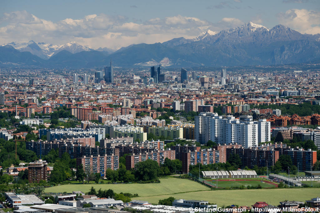  Gratosoglio, Milano e Grigne - click to next image