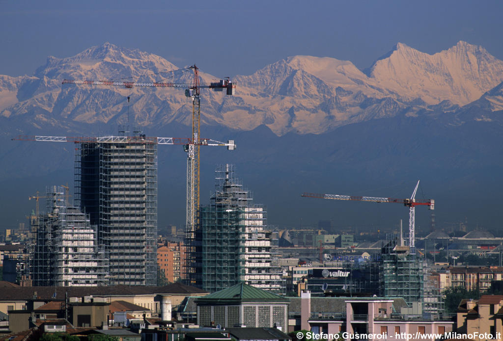  Cantiere WJC e torri Stella, Strahlhorn, Alphubel, Taschhorn e Dom - click to next image