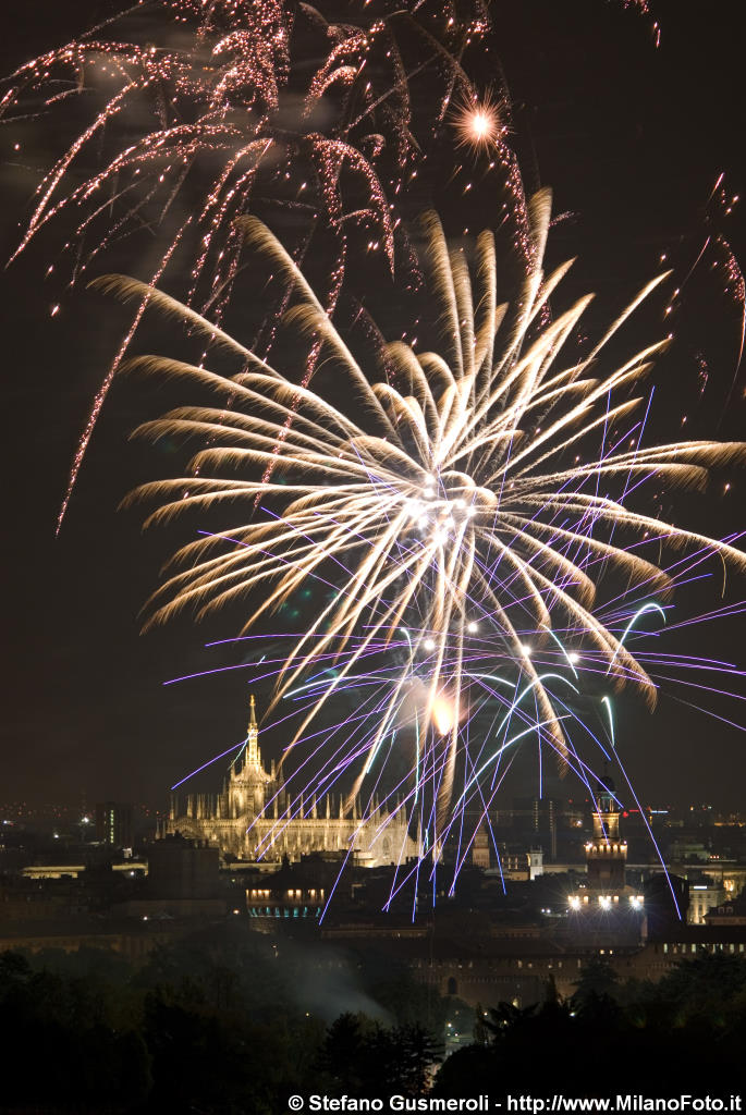  Fuochi d'artificio e Duomo - click to next image