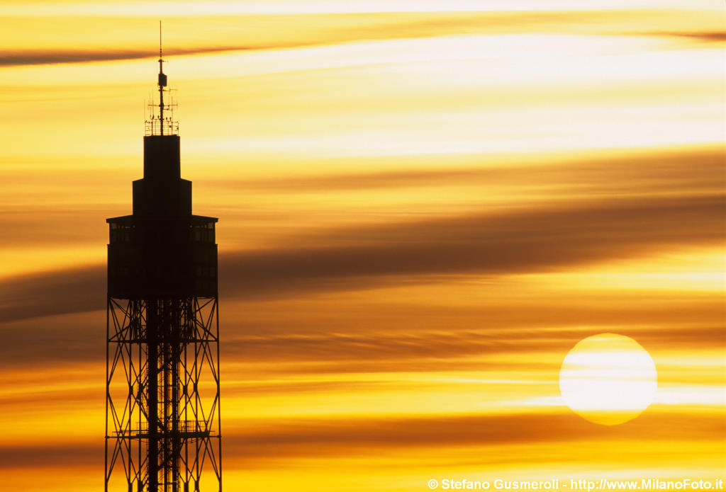  Torre Branca al tramonto - click to next image