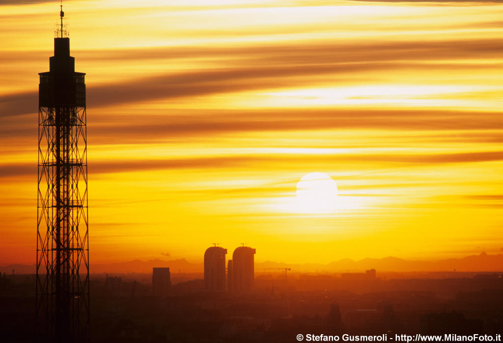  Torre Branca al tramonto - click to next image