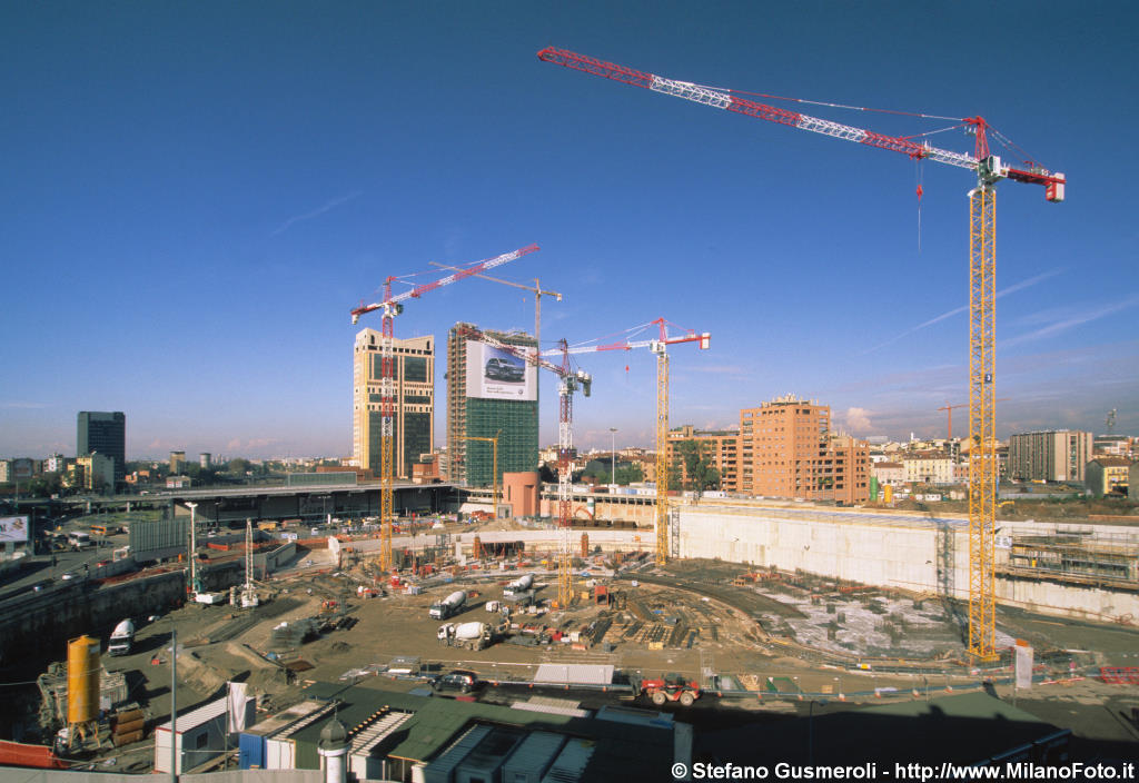  Panorama sul cantiere della torre Pelli - click to next image