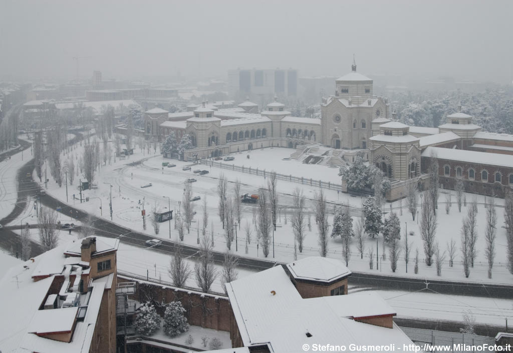  Piazzale Cimitero Monumentale innevato - click to next image