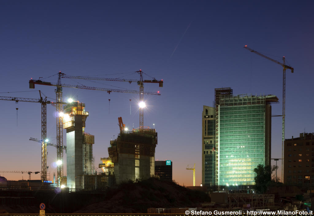  Cantieri in Garibaldi al tramonto - click to next image