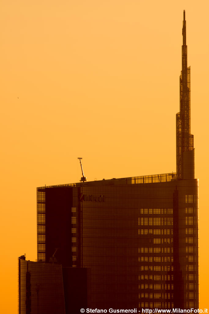  Torre Pelli all'alba - click to next image